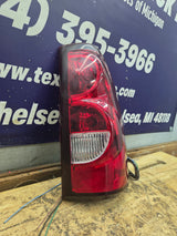 2003-2007 Chevrolet Silverado 1500 2500 3500 HD RH Passenger Side Tail Light
