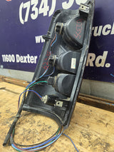 2003-2007 Chevrolet Silverado 1500 2500 3500 HD RH Passenger Side Tail Light