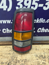2001–2003 Chevrolet Silverado/GMC 3500 Dually Driver Side Tail Light 15844159