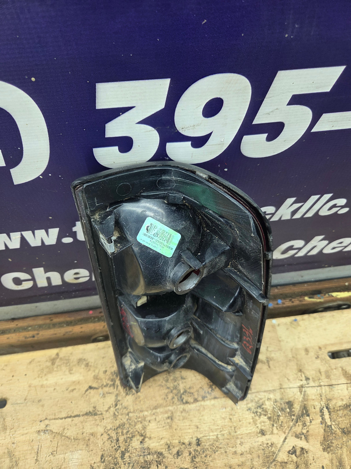 2001–2003 Chevrolet Silverado/GMC 3500 Dually Driver Side Tail Light 15844159