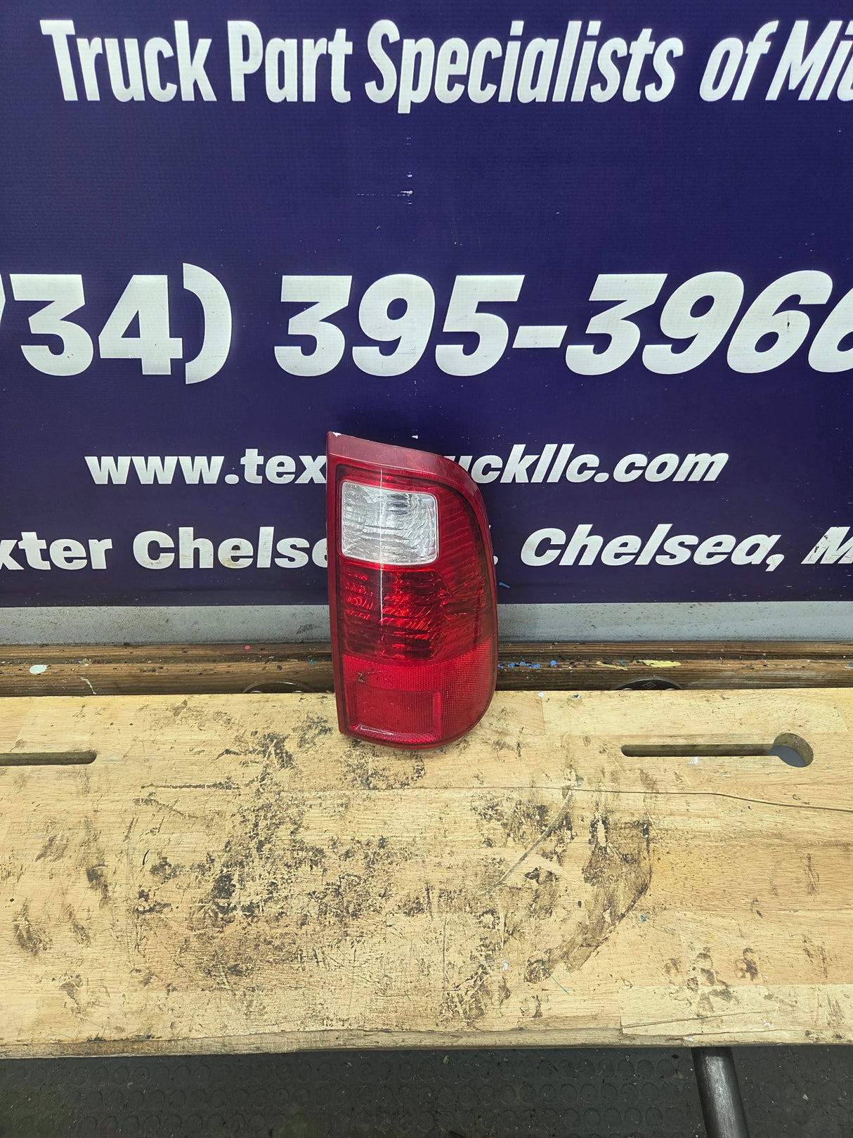 2008-2016 Ford Super Duty Passenger Side Tail Light F250 F350 F450 F550 7C34-13B504-A