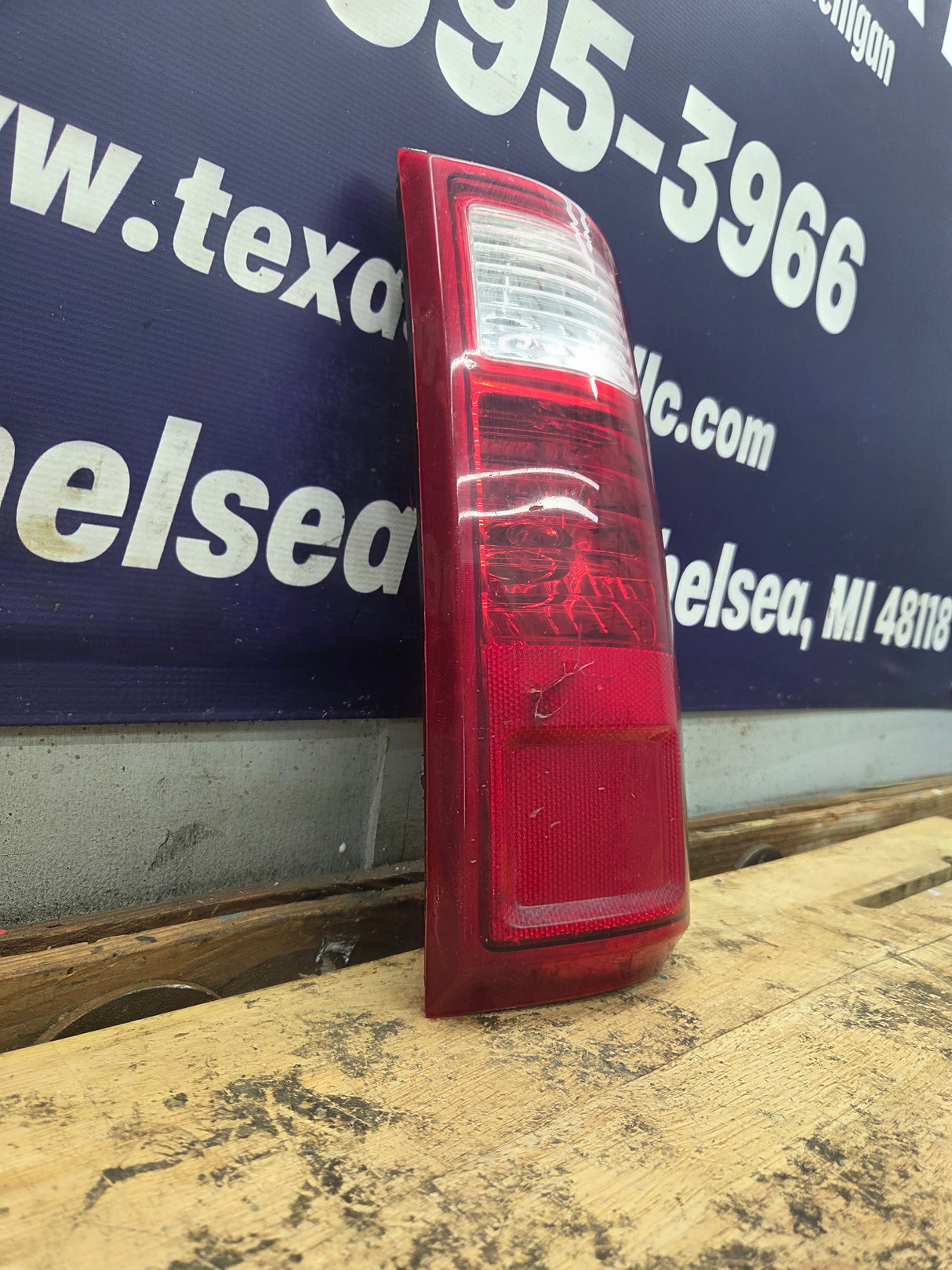 2008-2016 Ford Super Duty Passenger Side Tail Light F250 F350 F450 F550 7C34-13B504-A