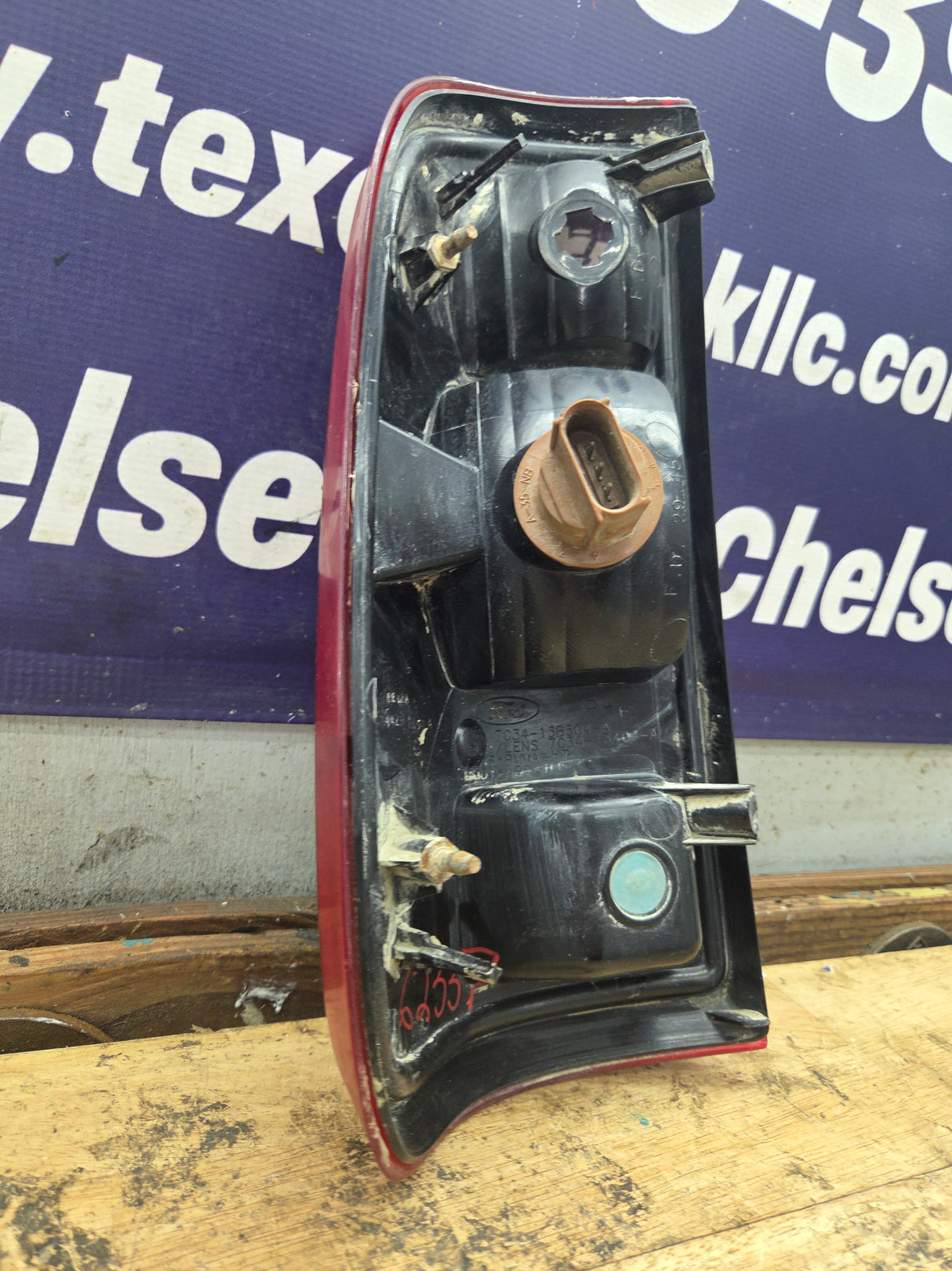 2008-2016 Ford Super Duty Passenger Side Tail Light F250 F350 F450 F550 7C34-13B504-A