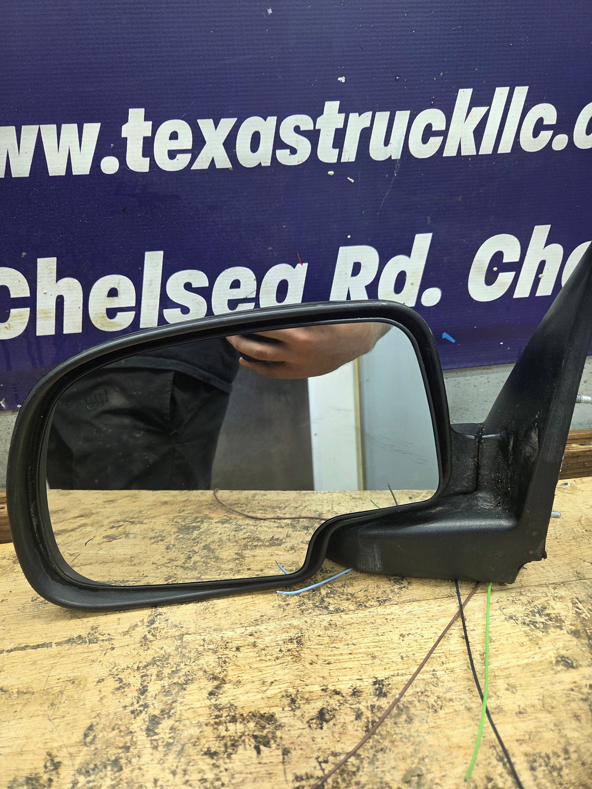 1999-2006 Chevrolet Silverado GMC Sierra 1500 2500 LH Driver Side Power and Heat Mirror