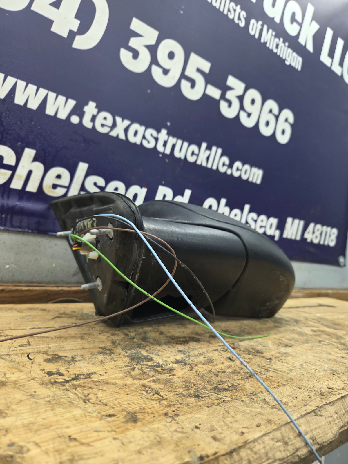 1999-2006 Chevrolet Silverado GMC Sierra 1500 2500 LH Driver Side Power and Heat Mirror