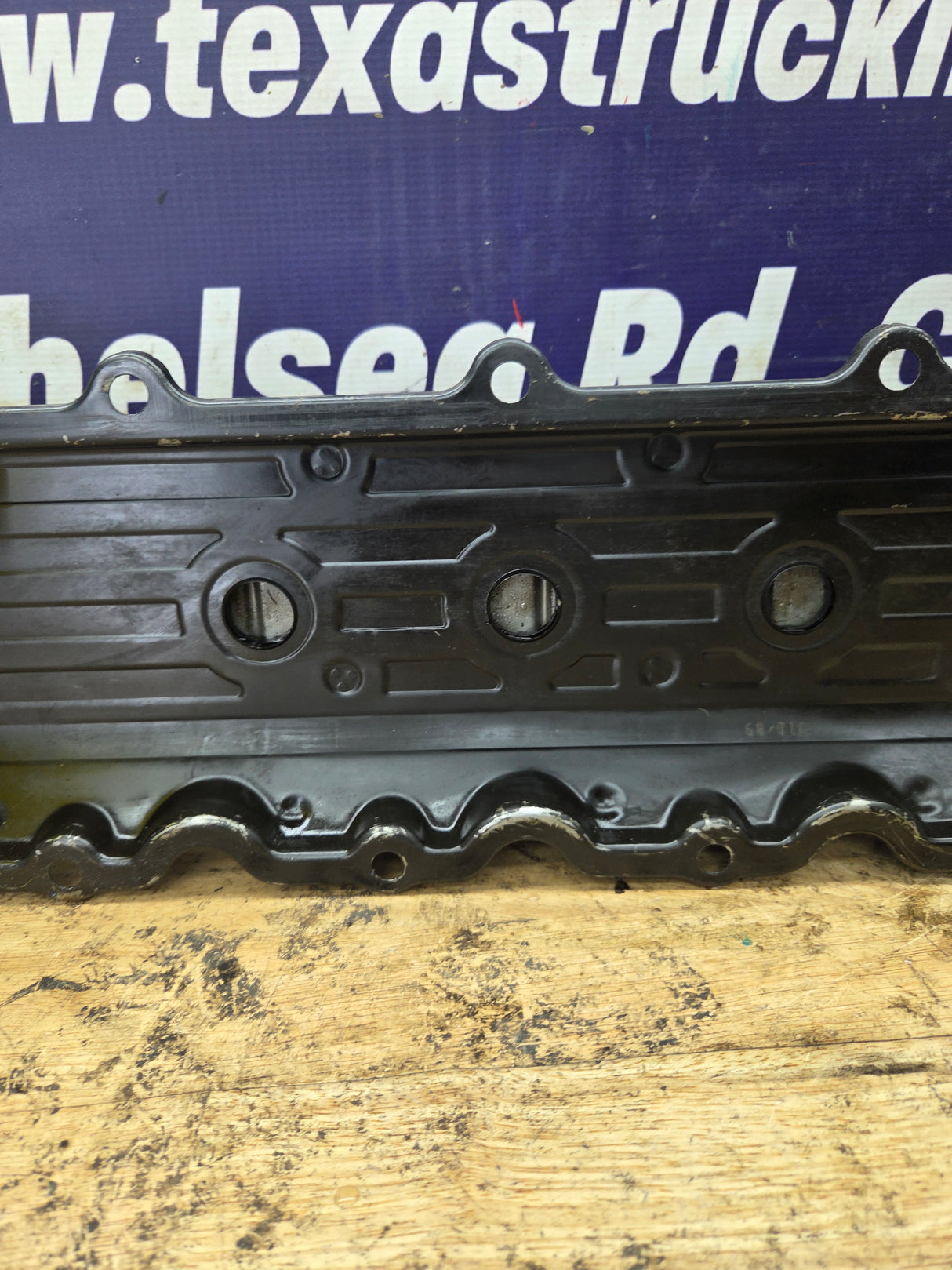 2004-2010 Ford  Econoline E150 E250 E350 E450 6.0L Driver Side Valve Cover