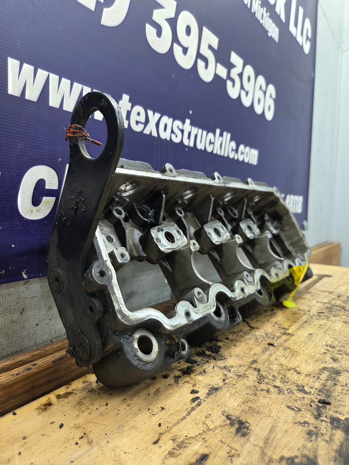 2003-2004 Genuine Ford Power Stroke 6.0L Diesel Rocker Box Arm Housing OEM 1840550C1 18MM