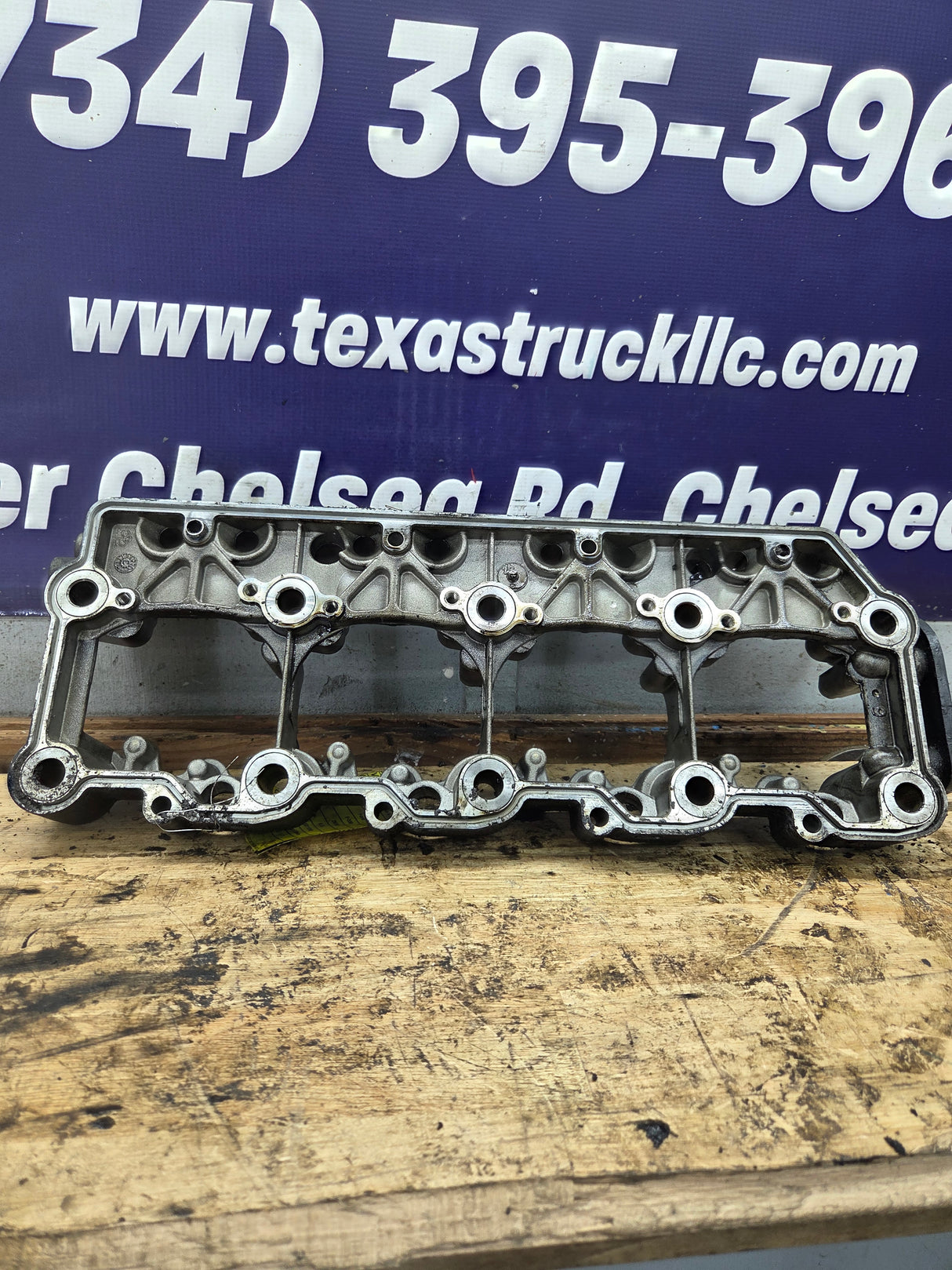 2003-2004 Genuine Ford Power Stroke 6.0L Diesel Rocker Box Arm Housing OEM 1840550C1 18MM