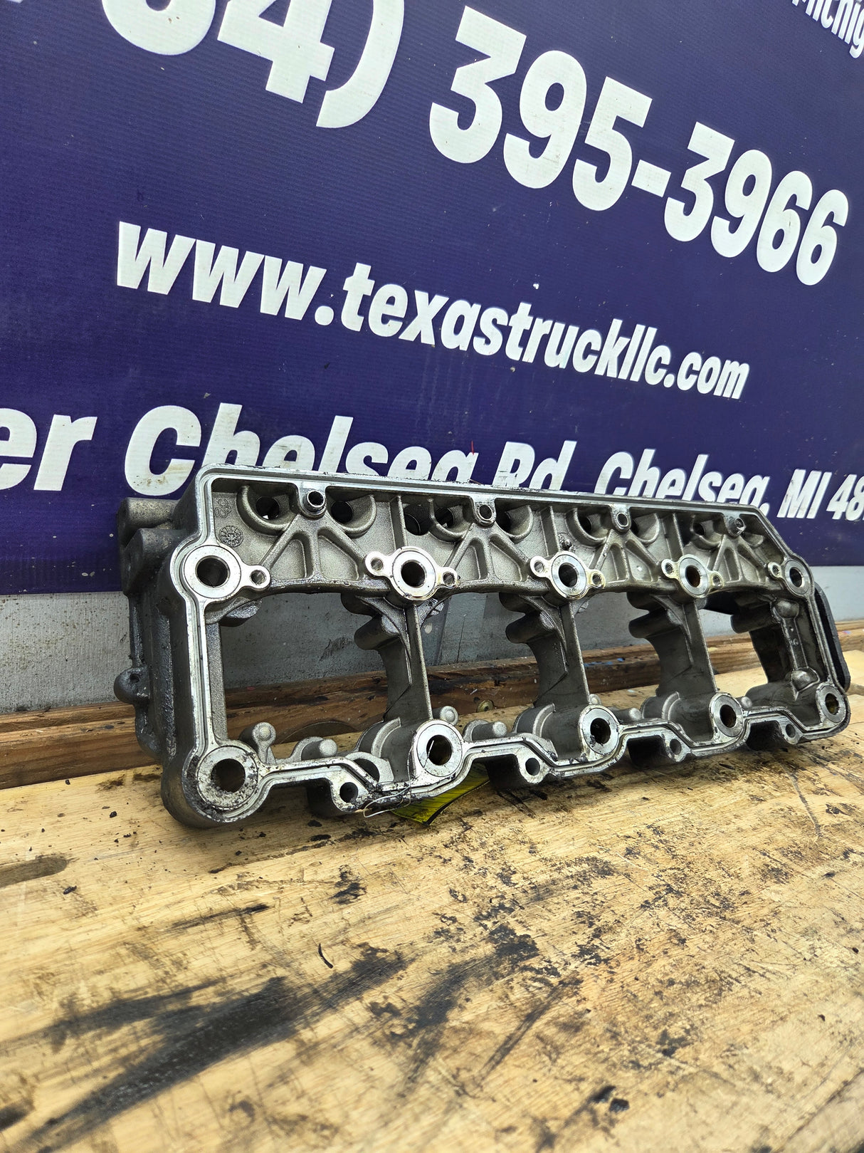 2003-2004 Genuine Ford Power Stroke 6.0L Diesel Rocker Box Arm Housing OEM 1840550C1 18MM