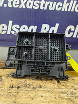 2003-2005 Chevrolet Silverado / GMC Sierra 1500 250 3500 Engine Bay Fuse Box - 15201928