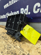 2003-2005 Chevrolet Silverado / GMC Sierra 1500 250 3500 Engine Bay Fuse Box - 15201928