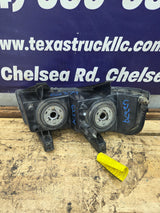 2009 Chevrolet Express 3500 LH Driver Side Headlight 16530371A