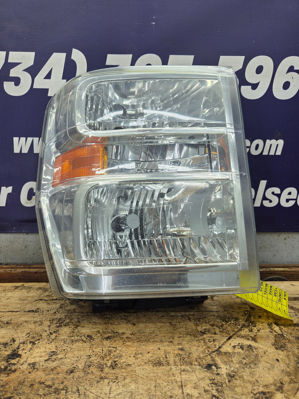 2008-2010 Ford Super Duty F250 F350 F450 F550 RH Passenger Side Composite Head Light 8C24-13005-A