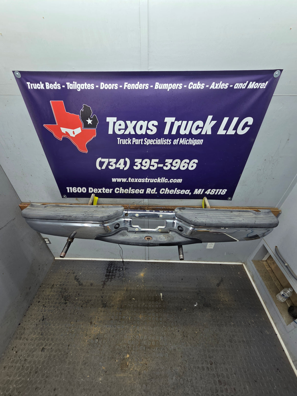 1999-2007 Ford Super Duty F250 F350 F450 F550 Rear Bumper