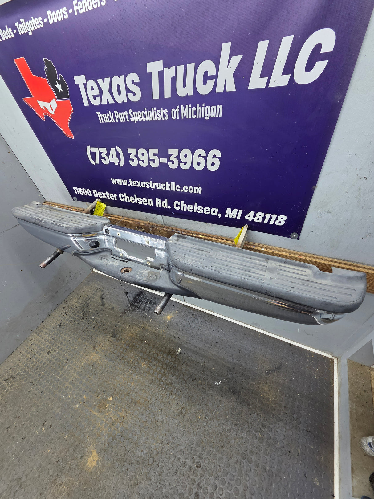 1999-2007 Ford Super Duty F250 F350 F450 F550 Rear Bumper