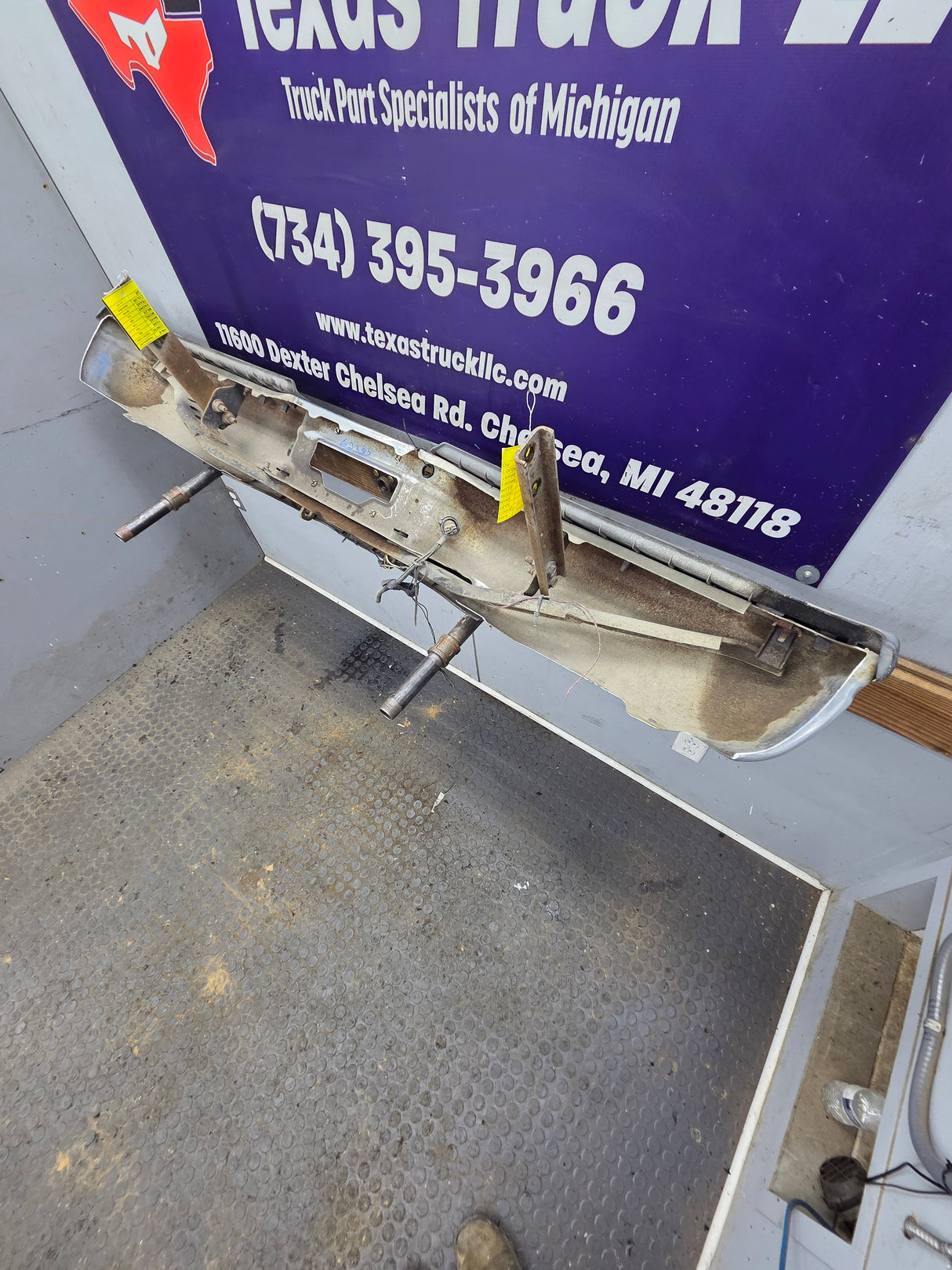 1999-2007 Ford Super Duty F250 F350 F450 F550 Rear Bumper