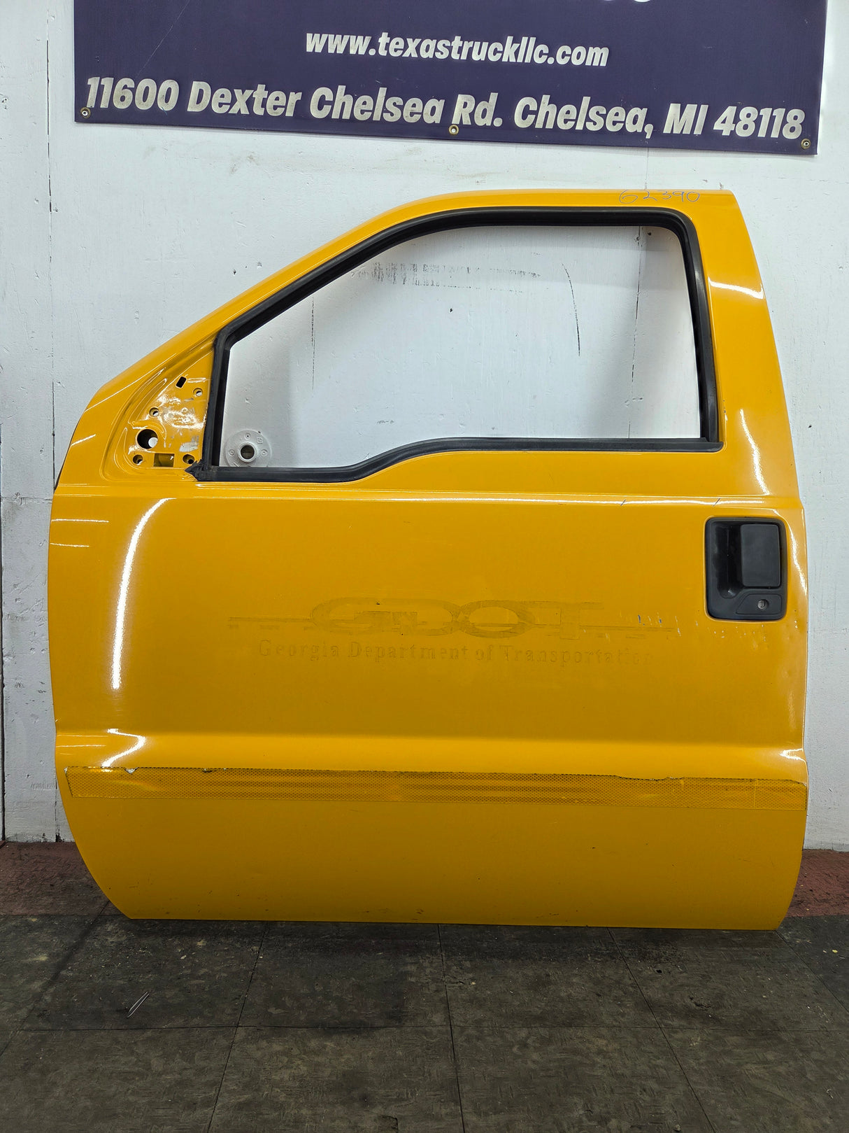 2012-2016 Ford Super Duty LH Driver Side Front Door F250 F350 F450 F550