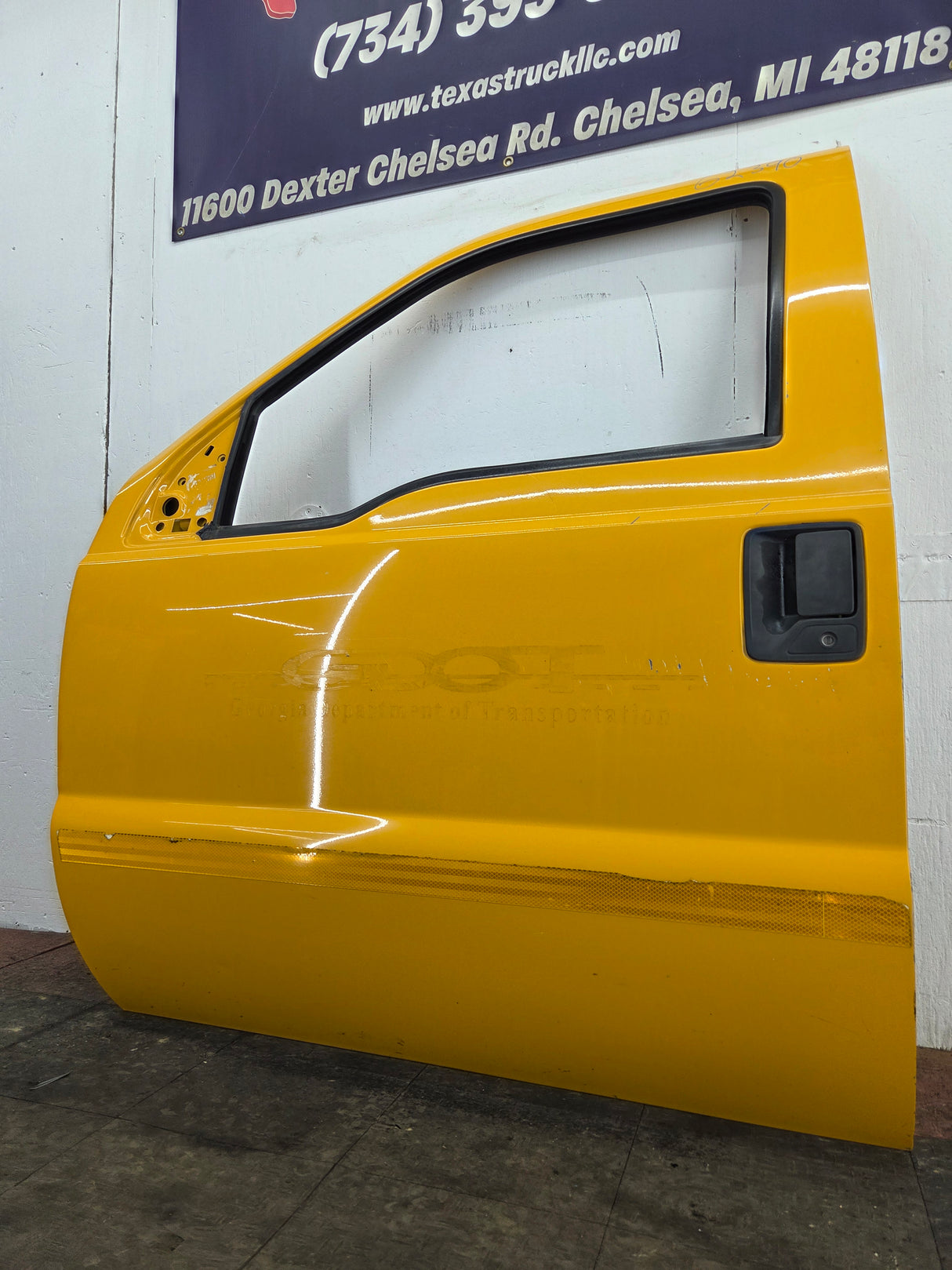 2012-2016 Ford Super Duty LH Driver Side Front Door F250 F350 F450 F550