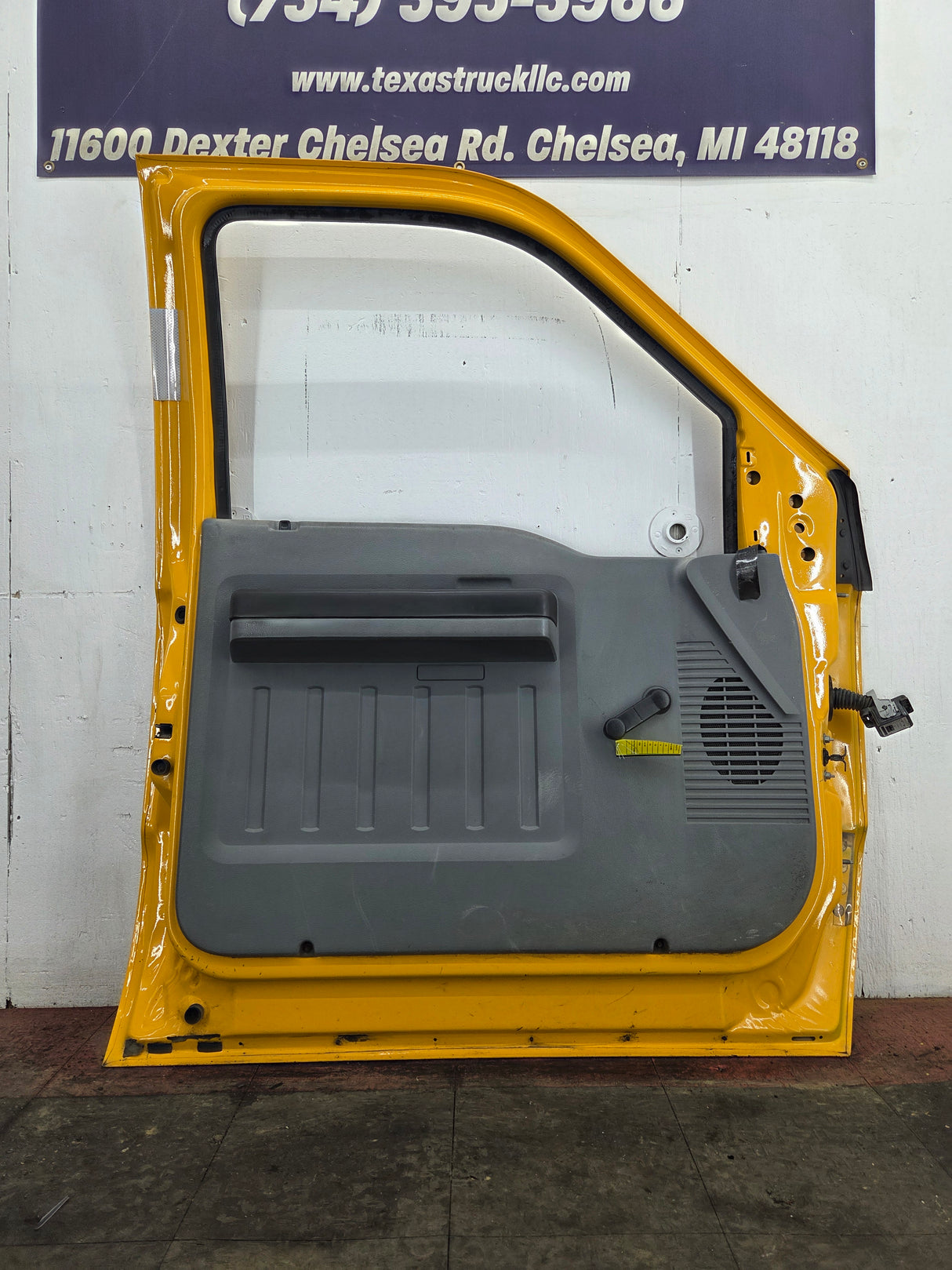 2012-2016 Ford Super Duty LH Driver Side Front Door F250 F350 F450 F550