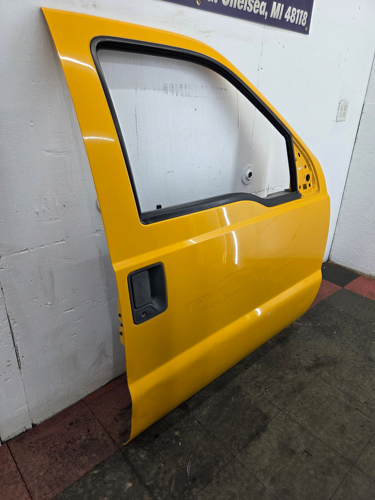 2012-2016 Ford Super Duty RH Passenger Side Front Door F250 F350 F450 F550