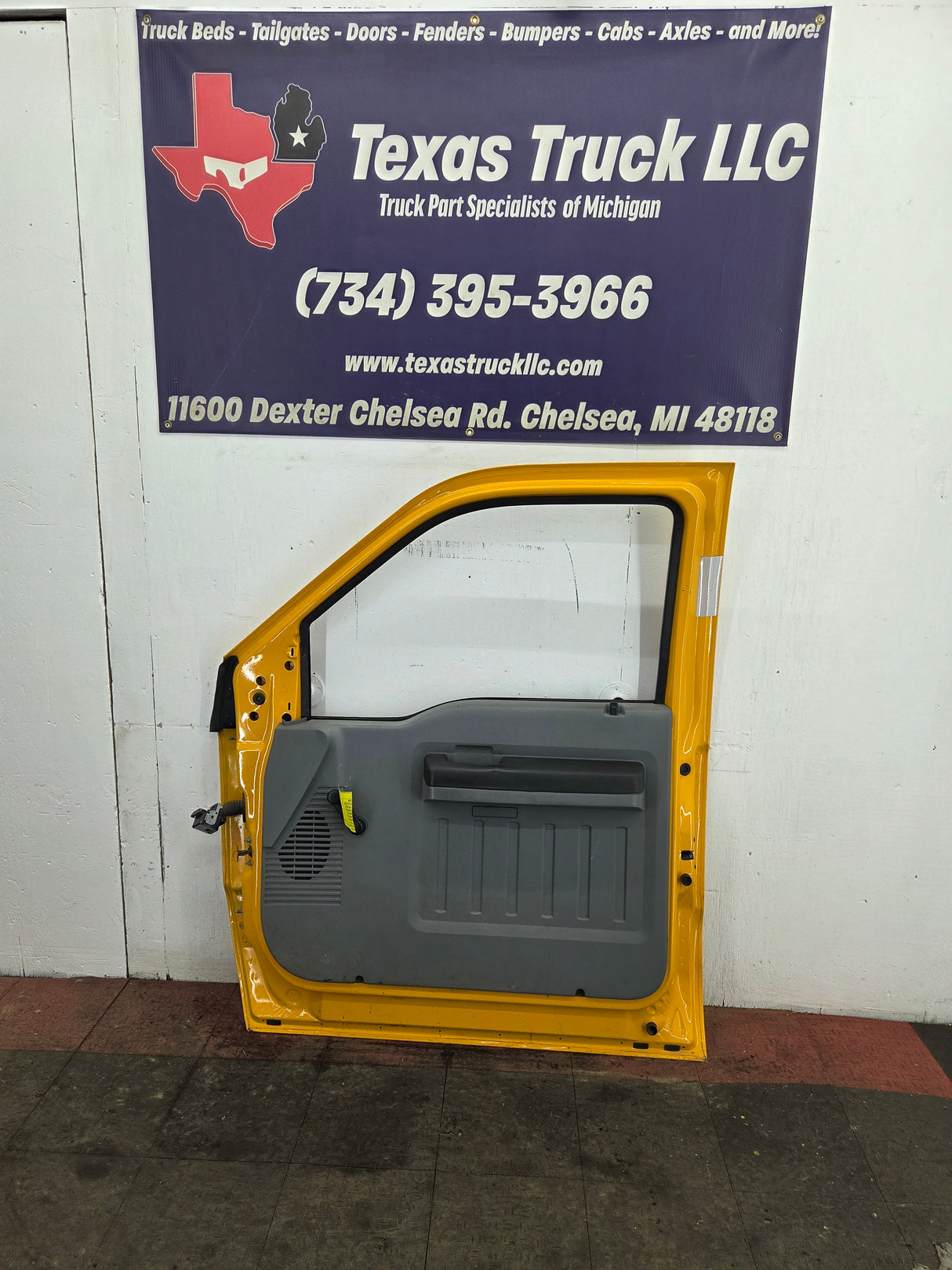 2012-2016 Ford Super Duty RH Passenger Side Front Door F250 F350 F450 F550