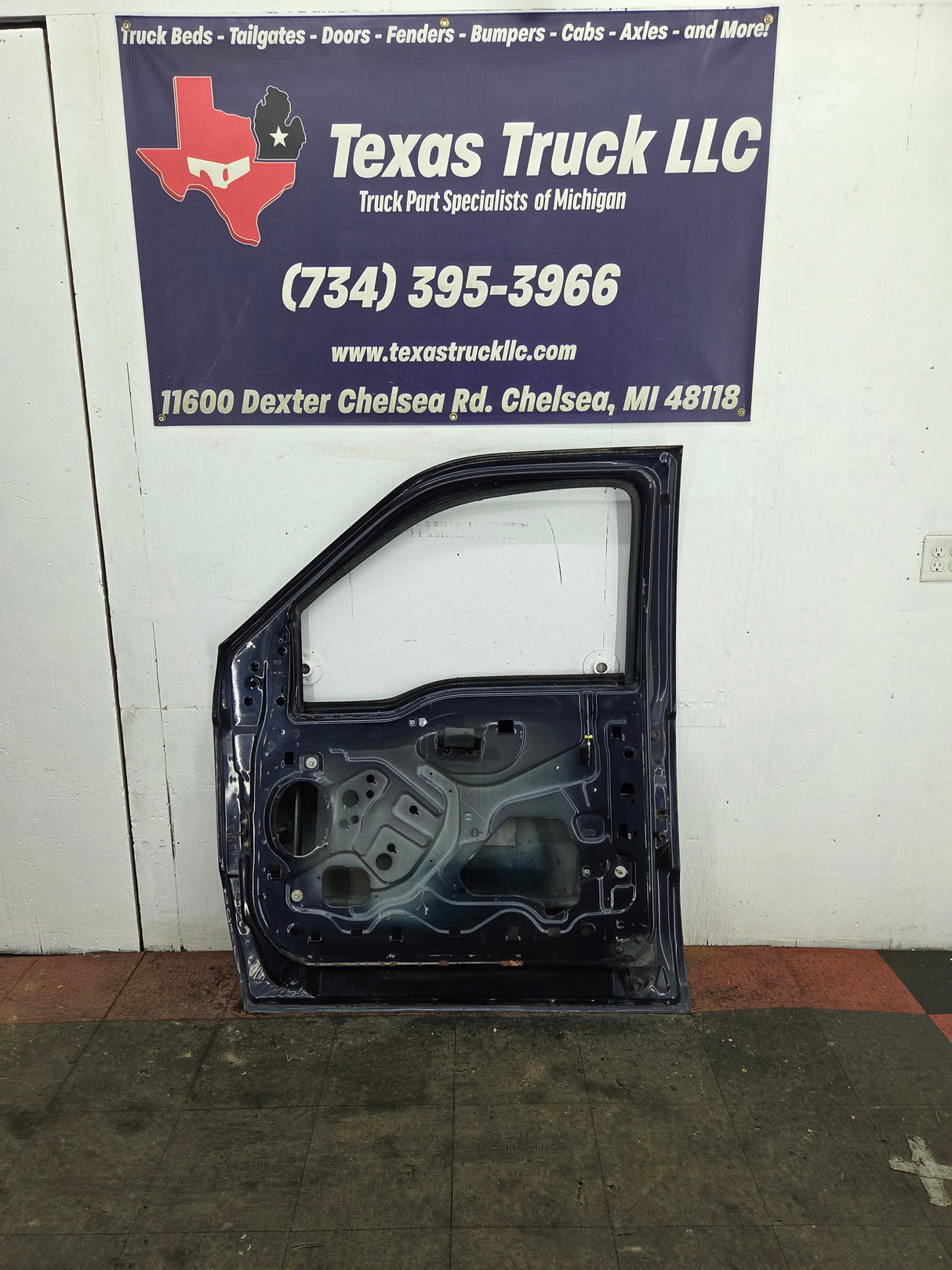 1999-2007 Ford Super Duty RH Passenger Side Front Door F250 F350 F450 F550