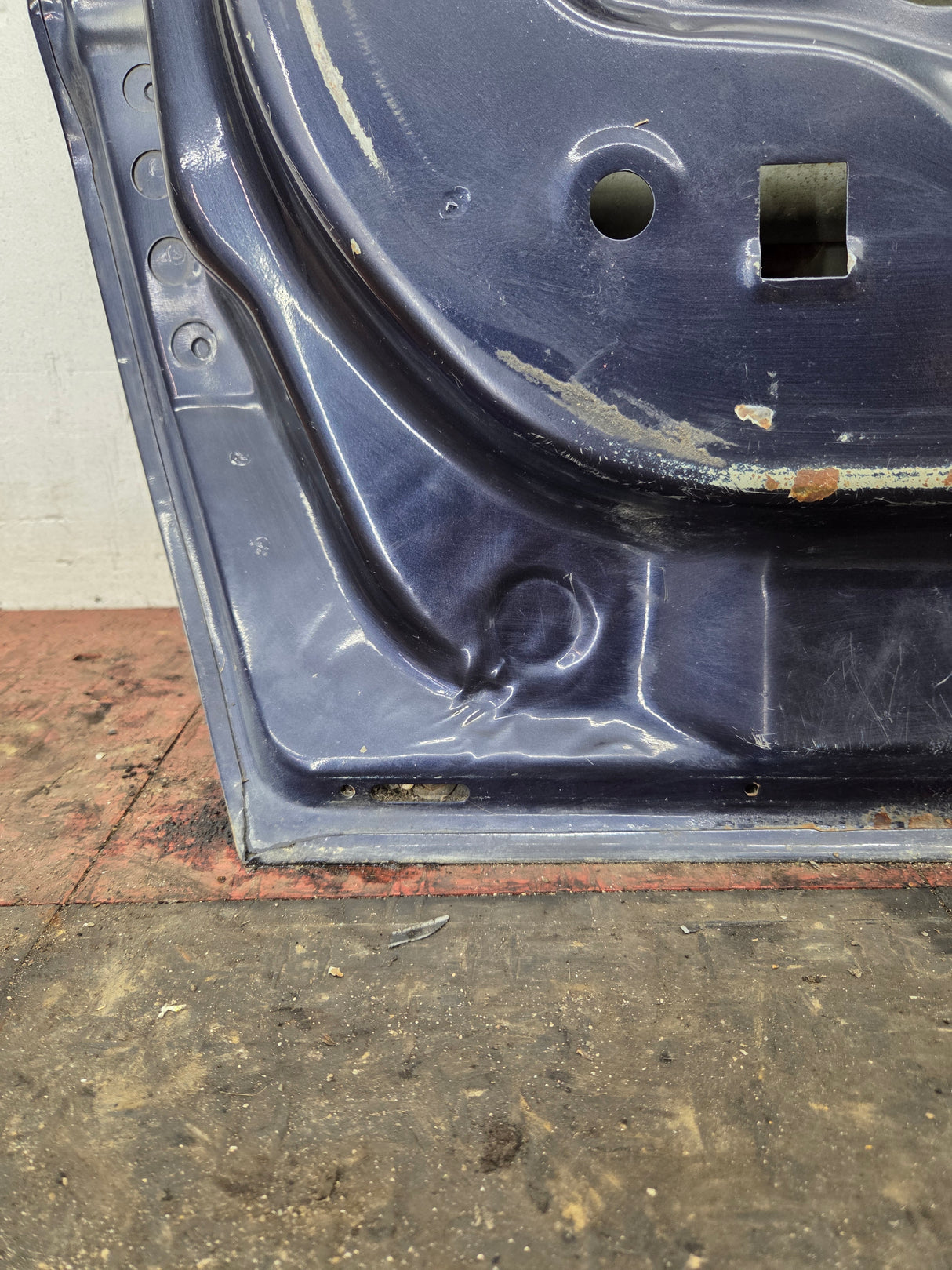 1999-2007 Ford Super Duty RH Passenger Side Front Door F250 F350 F450 F550
