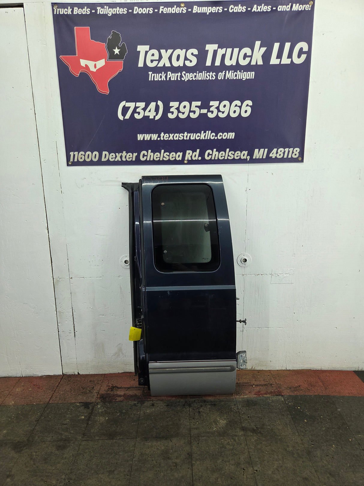 1999-2007 Ford Super Duty F250 F350 F450 F550 LH Extended Cab Driver Side Rear Door