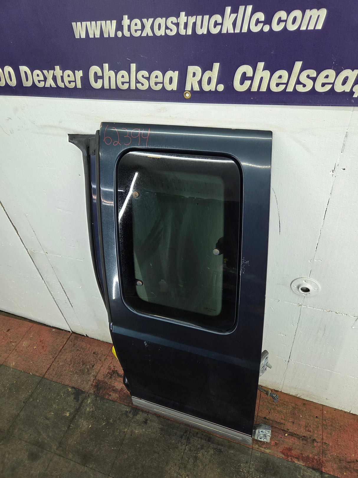 1999-2007 Ford Super Duty F250 F350 F450 F550 LH Extended Cab Driver Side Rear Door
