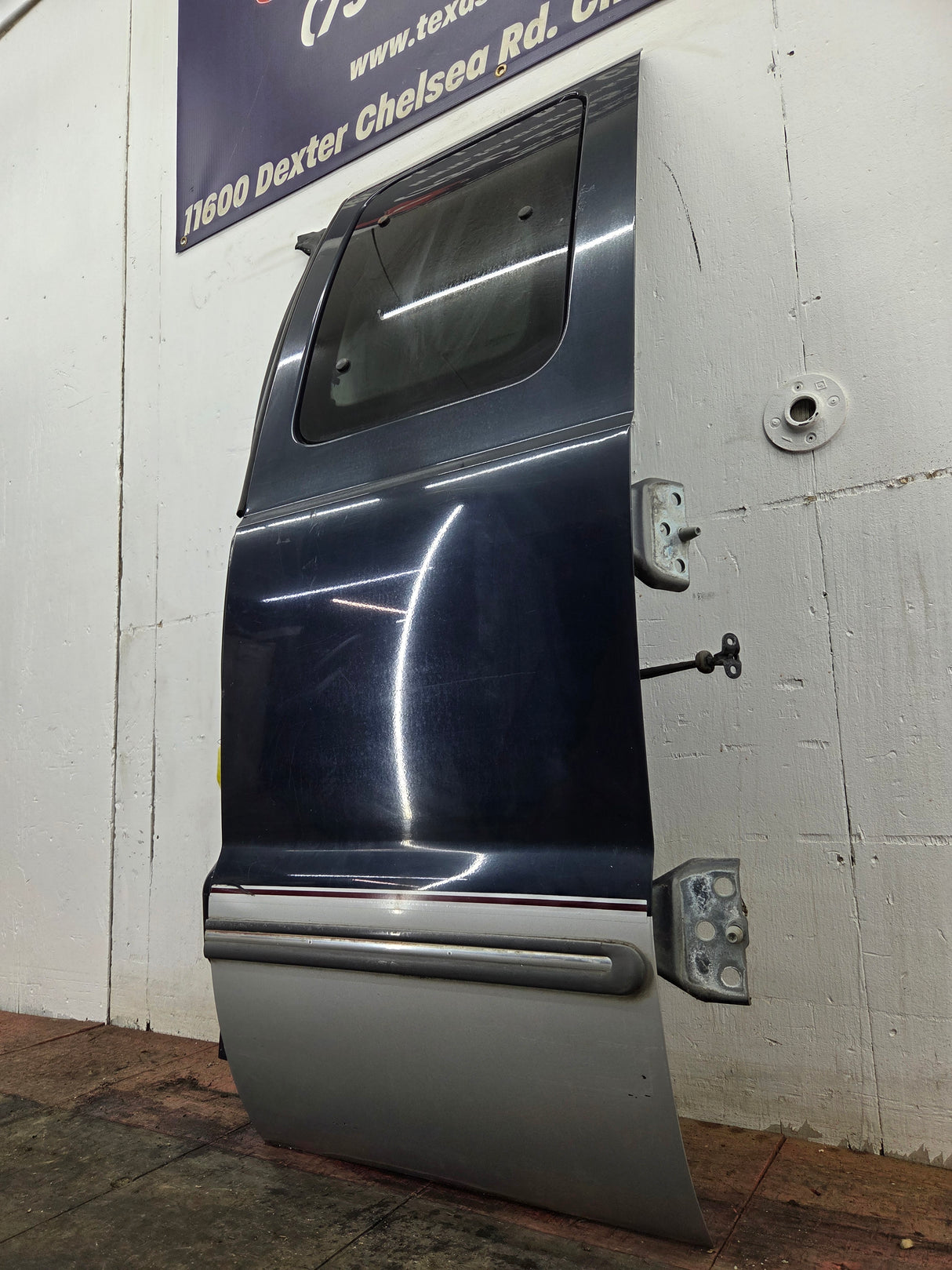 1999-2007 Ford Super Duty F250 F350 F450 F550 LH Extended Cab Driver Side Rear Door