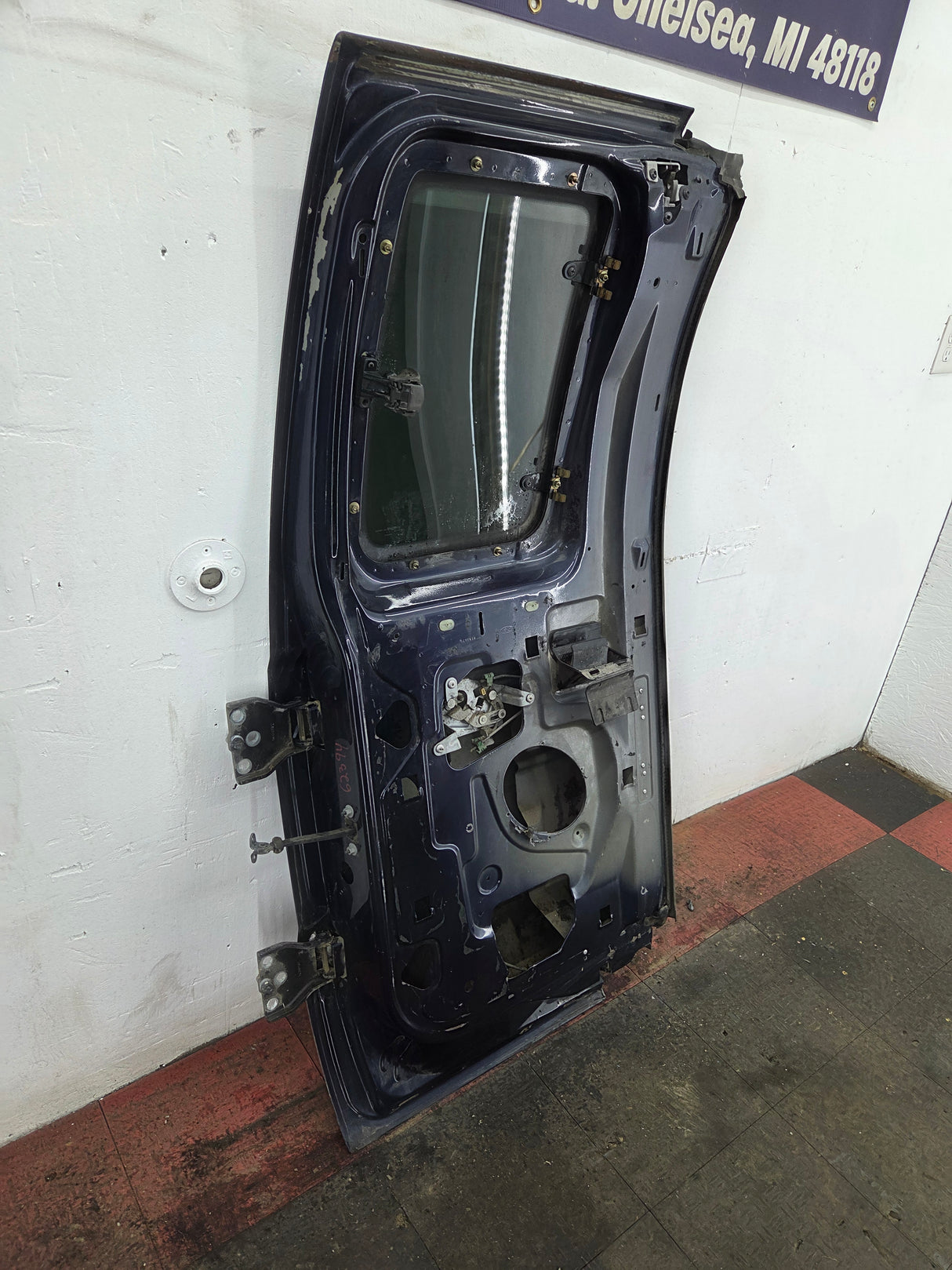 1999-2007 Ford Super Duty F250 F350 F450 F550 LH Extended Cab Driver Side Rear Door