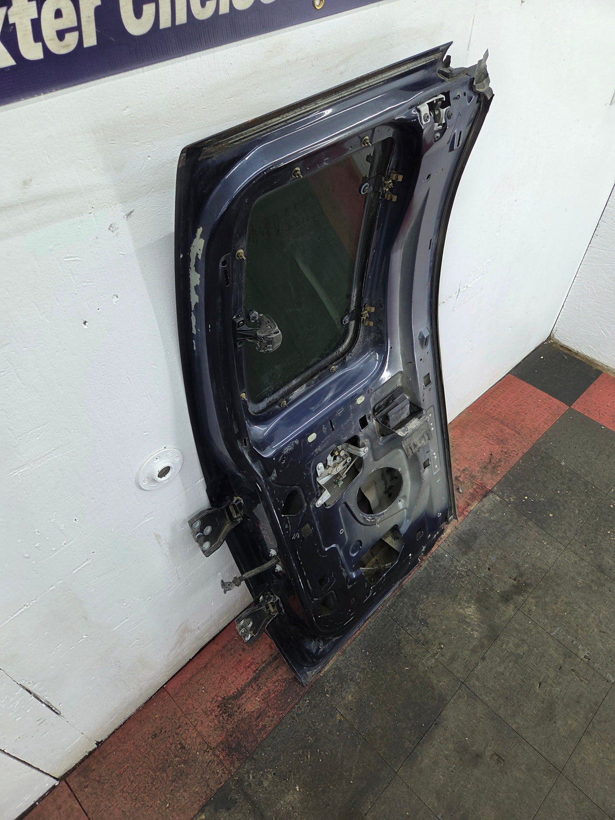 1999-2007 Ford Super Duty F250 F350 F450 F550 LH Extended Cab Driver Side Rear Door