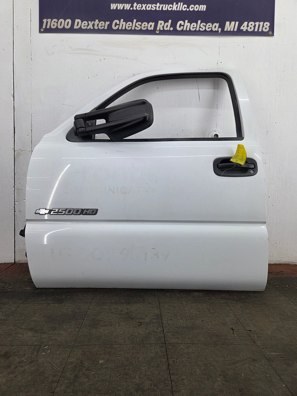 1999-2006 Chevrolet Silverado / GMC Sierra 1500 2500 3500 HD Front Driver Side Door LH