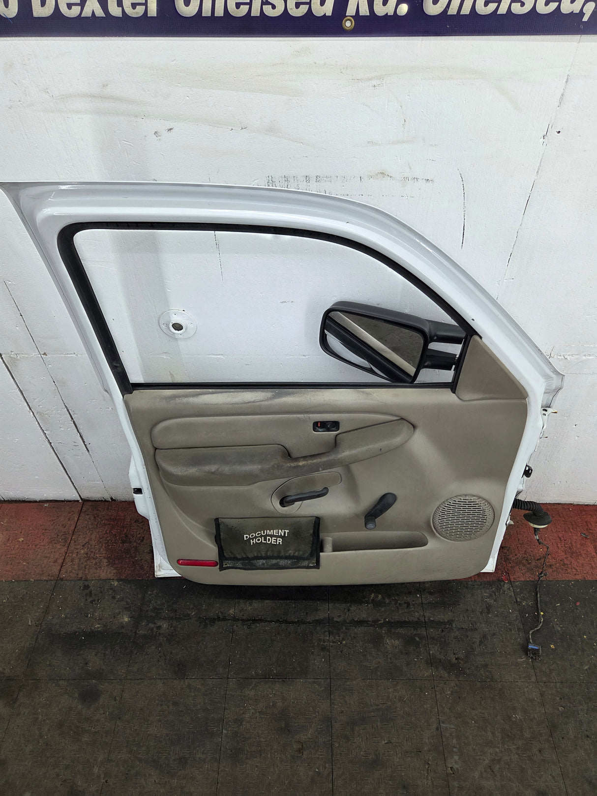 1999-2006 Chevrolet Silverado / GMC Sierra 1500 2500 3500 HD Front Driver Side Door LH