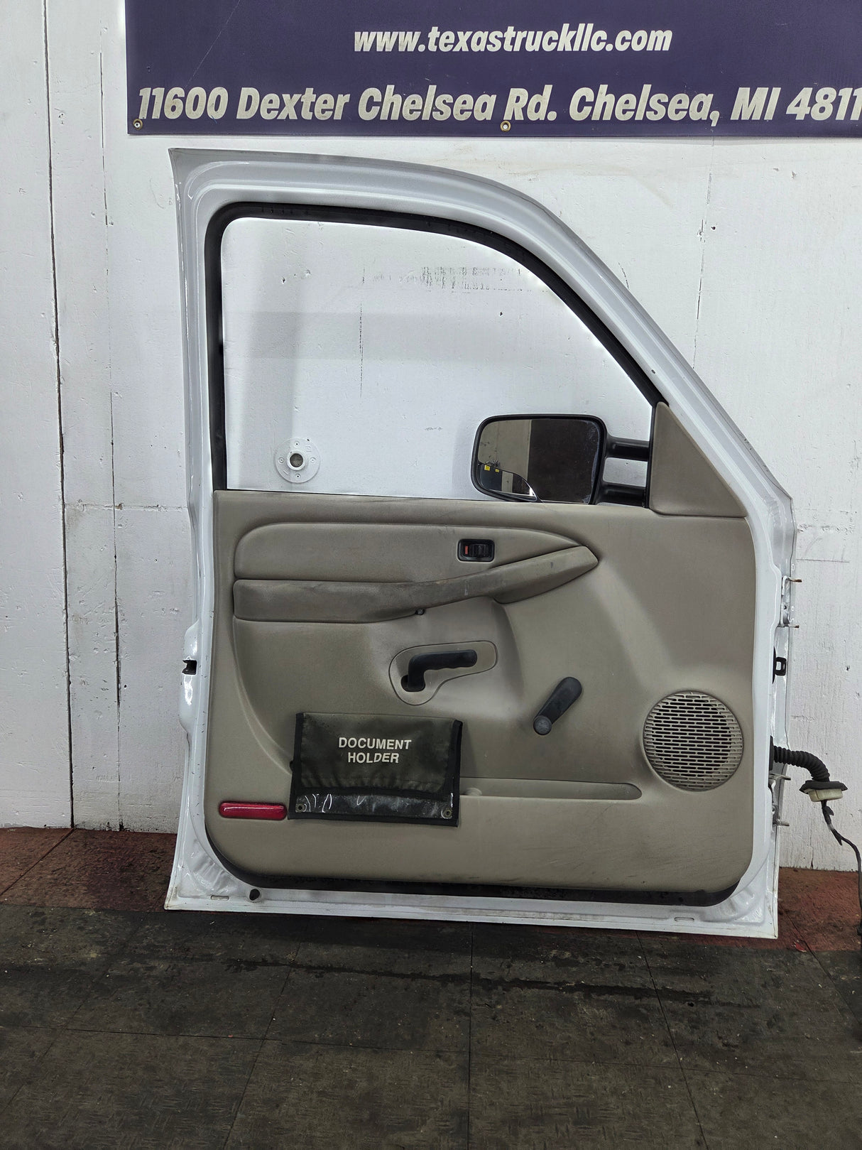 1999-2006 Chevrolet Silverado / GMC Sierra 1500 2500 3500 HD Front Driver Side Door LH