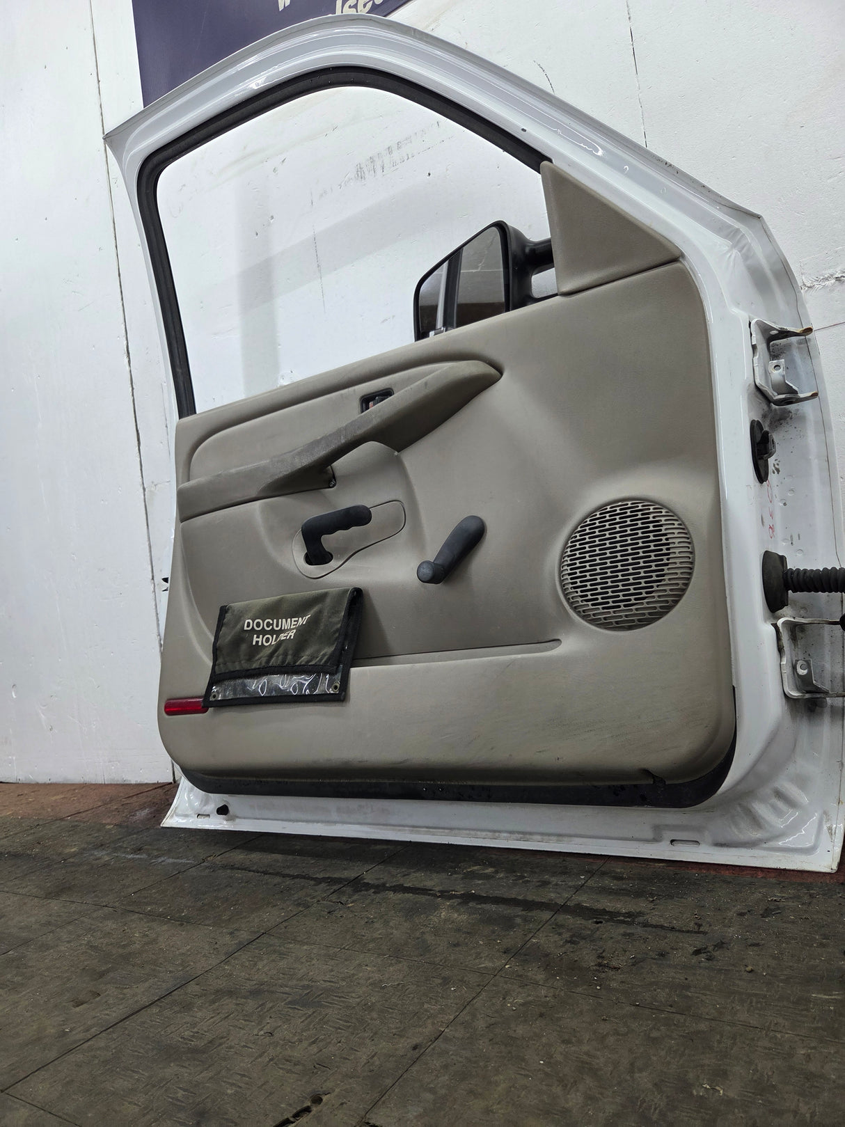 1999-2006 Chevrolet Silverado / GMC Sierra 1500 2500 3500 HD Front Driver Side Door LH