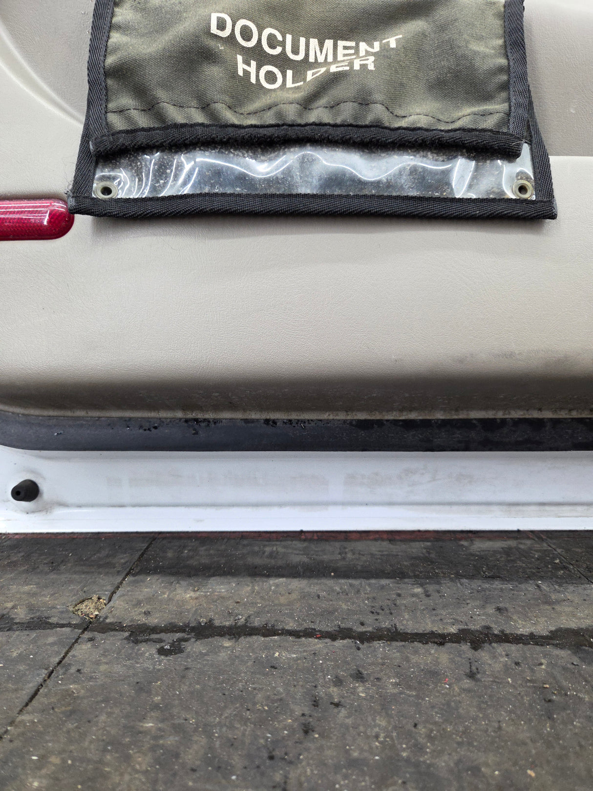 1999-2006 Chevrolet Silverado / GMC Sierra 1500 2500 3500 HD Front Driver Side Door LH
