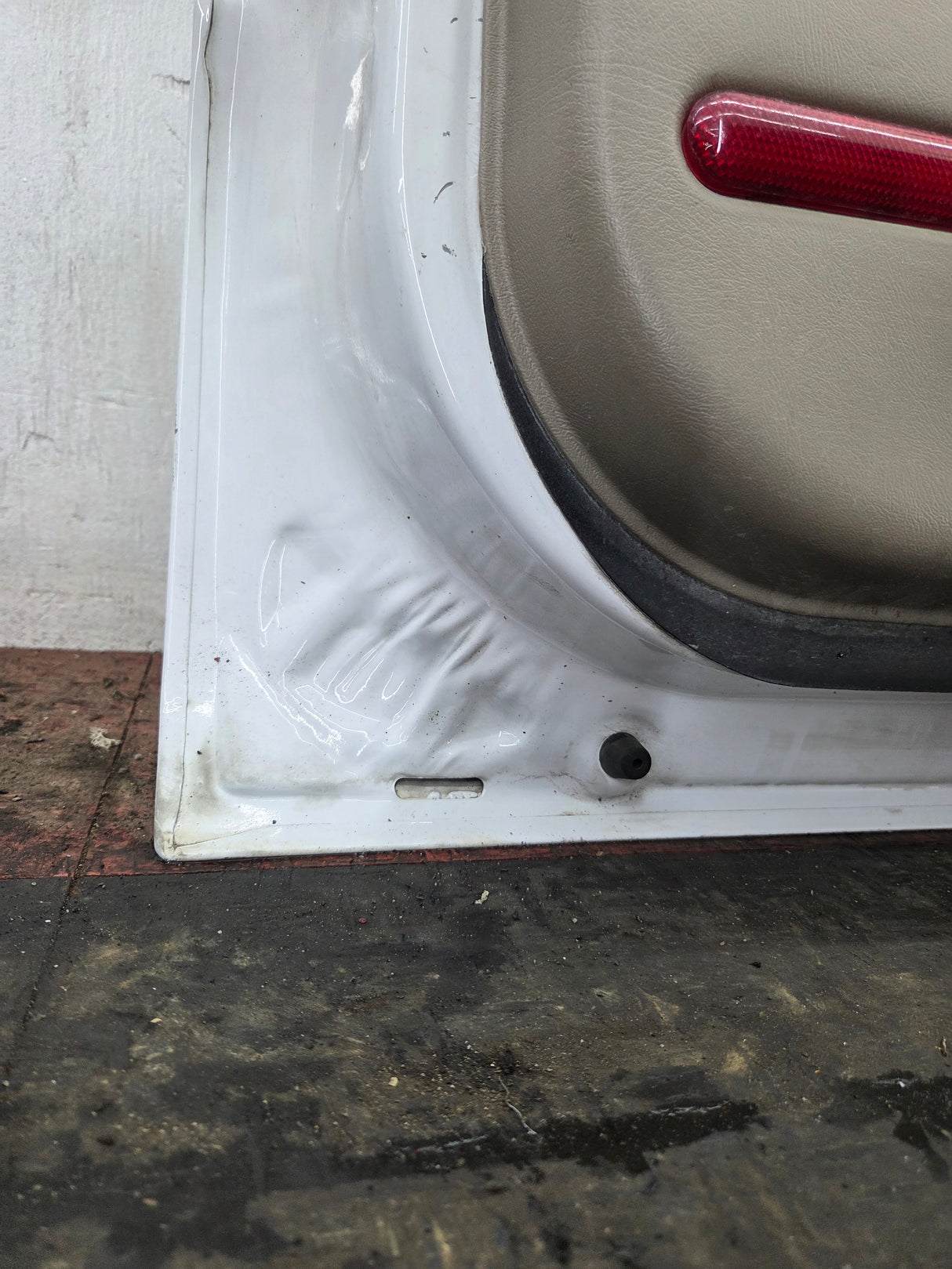 1999-2006 Chevrolet Silverado / GMC Sierra 1500 2500 3500 HD Front Driver Side Door LH