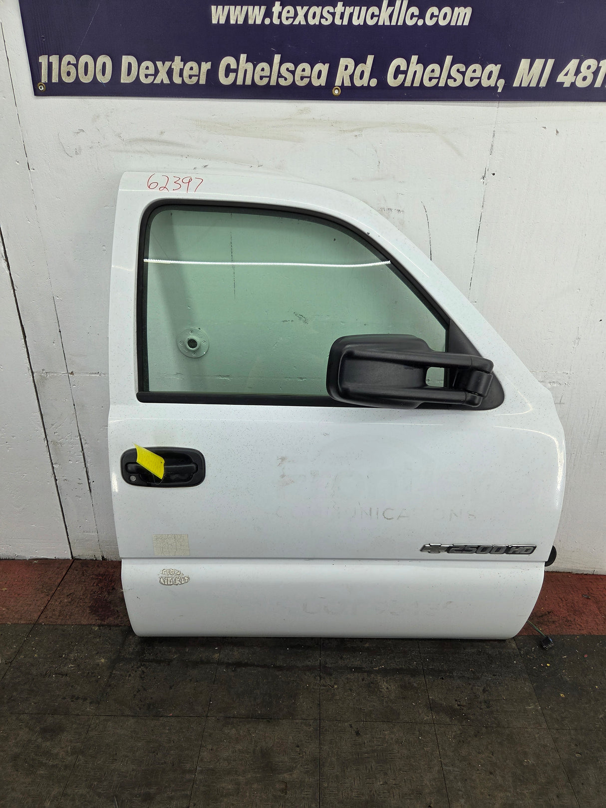 1999-2006 Chevrolet Silverado / GMC Sierra 1500 2500 3500 HD Front Passenger side Door RH