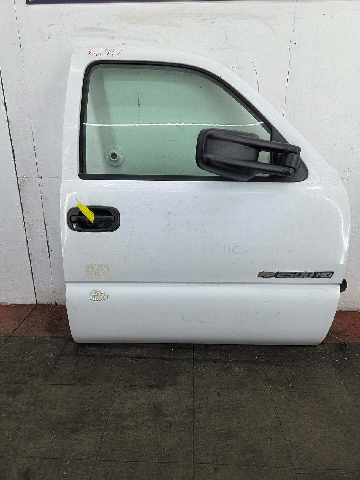 1999-2006 Chevrolet Silverado / GMC Sierra 1500 2500 3500 HD Front Passenger side Door RH