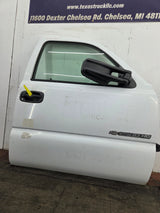 1999-2006 Chevrolet Silverado / GMC Sierra 1500 2500 3500 HD Front Passenger side Door RH