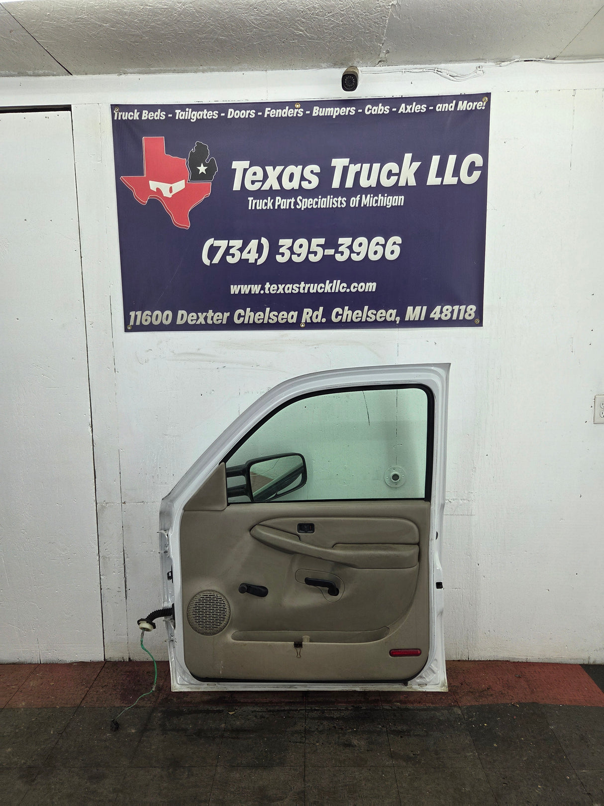 1999-2006 Chevrolet Silverado / GMC Sierra 1500 2500 3500 HD Front Passenger side Door RH
