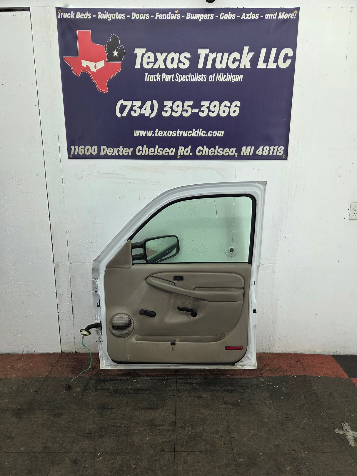 1999-2006 Chevrolet Silverado / GMC Sierra 1500 2500 3500 HD Front Passenger side Door RH