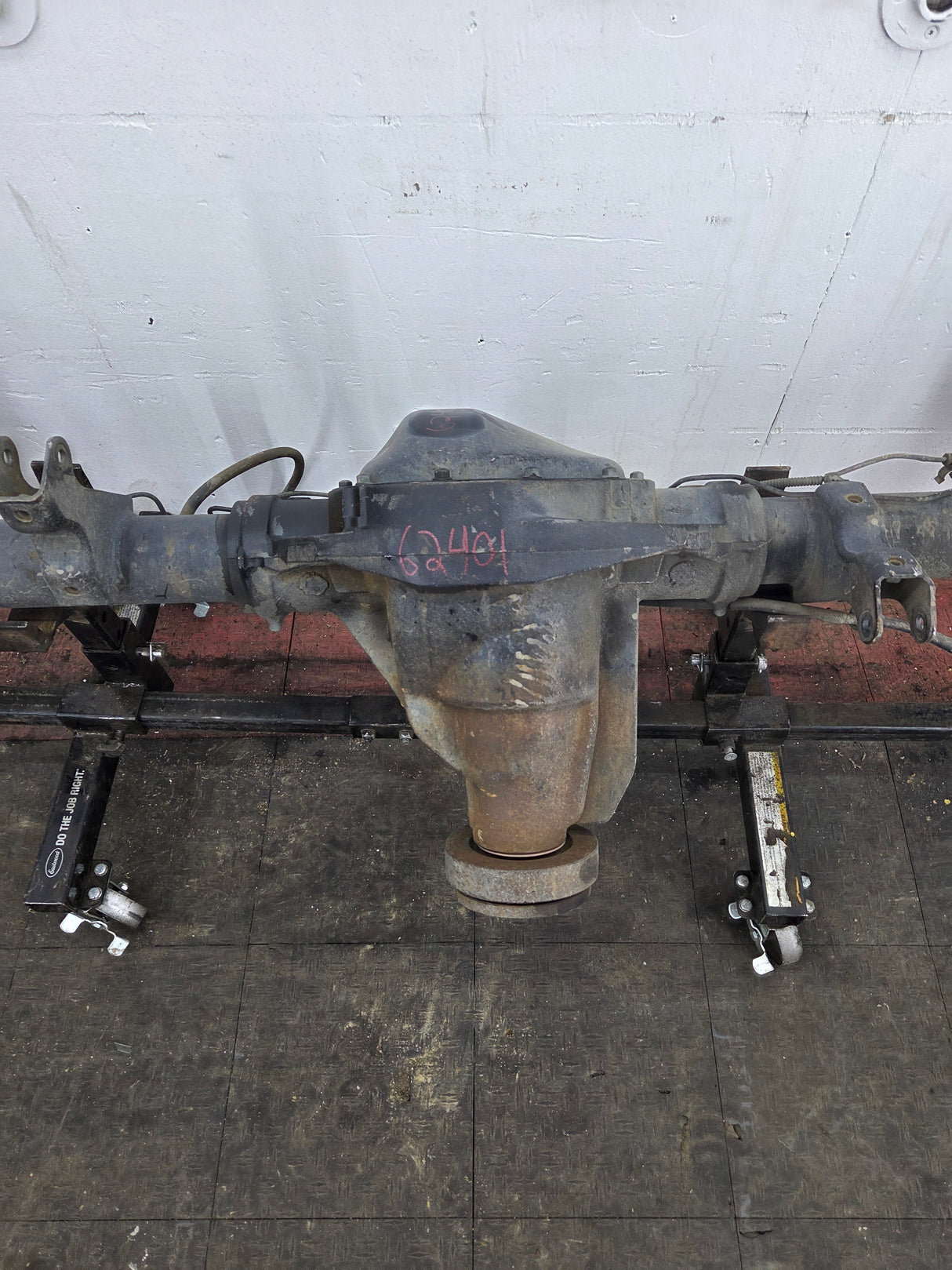 2011-2012 Ford Super Duty F250 F350 Rear Axle 3.73 Gear Ratio Electric Locking Rear End 297k Miles