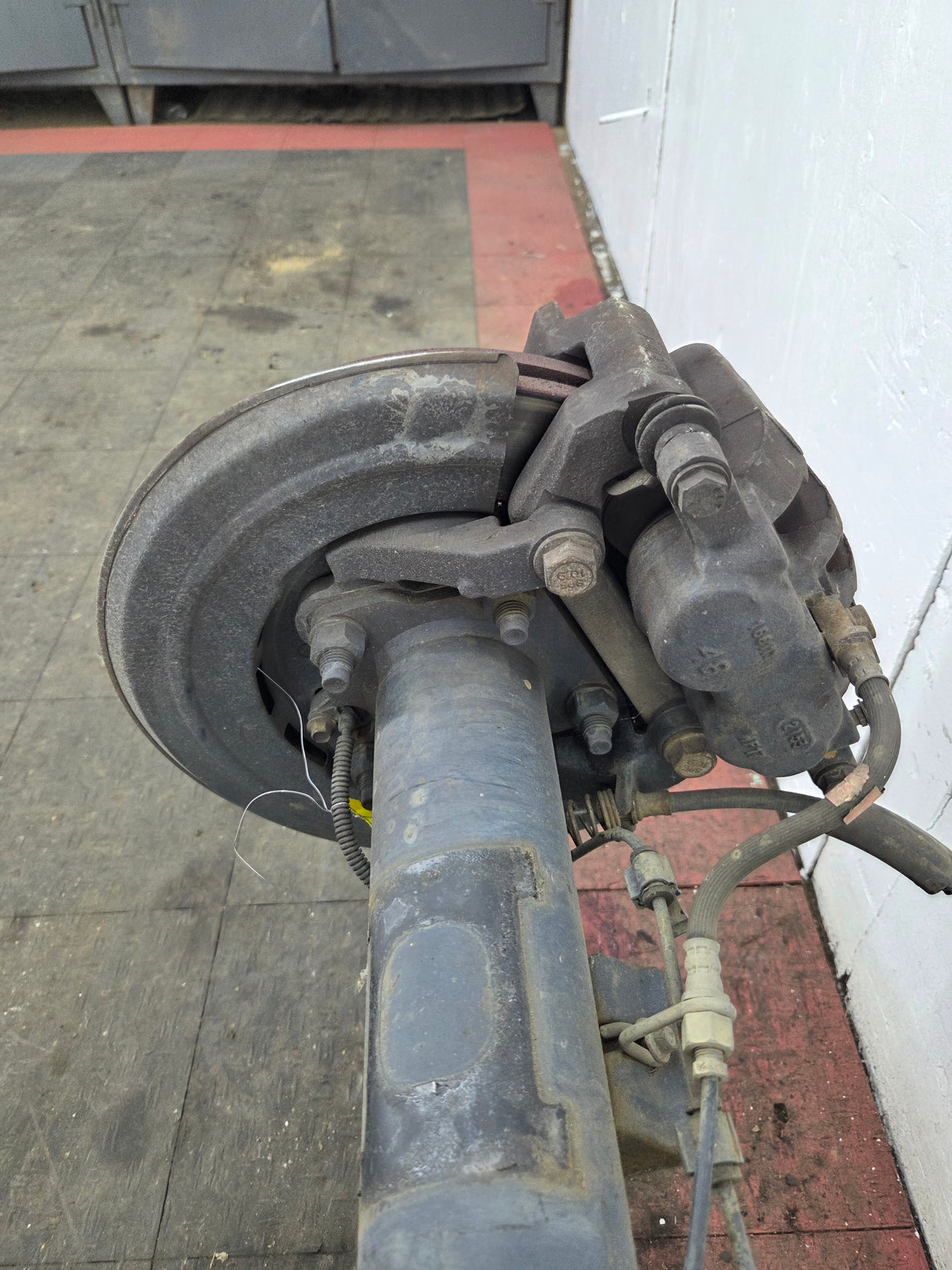 2011-2012 Ford Super Duty F250 F350 Rear Axle 3.73 Gear Ratio Electric Locking Rear End 297k Miles