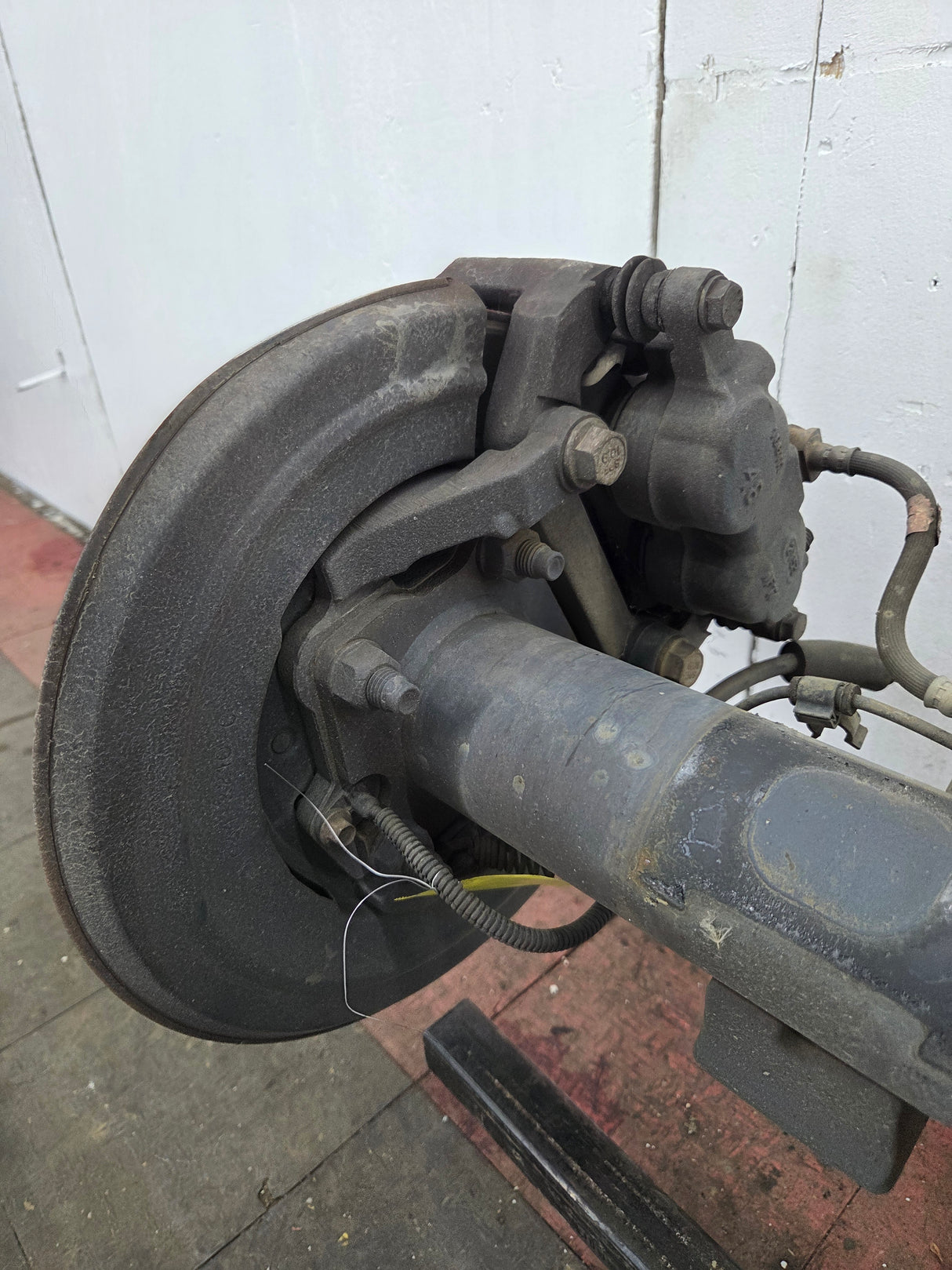 2011-2012 Ford Super Duty F250 F350 Rear Axle 3.73 Gear Ratio Electric Locking Rear End 297k Miles