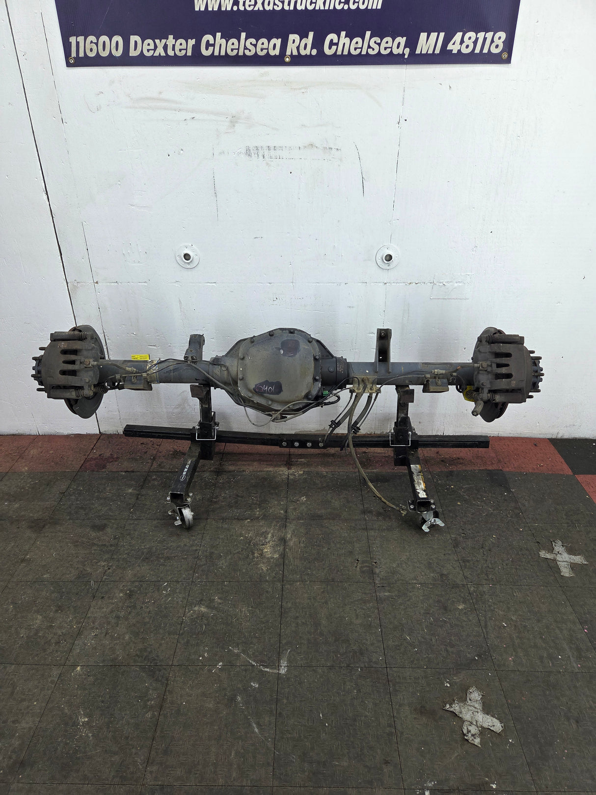 2011-2012 Ford Super Duty F250 F350 Rear Axle 3.73 Gear Ratio Electric Locking Rear End 297k Miles