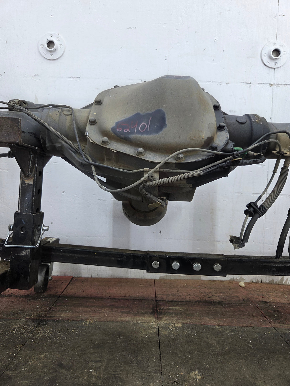 2011-2012 Ford Super Duty F250 F350 Rear Axle 3.73 Gear Ratio Electric Locking Rear End 297k Miles