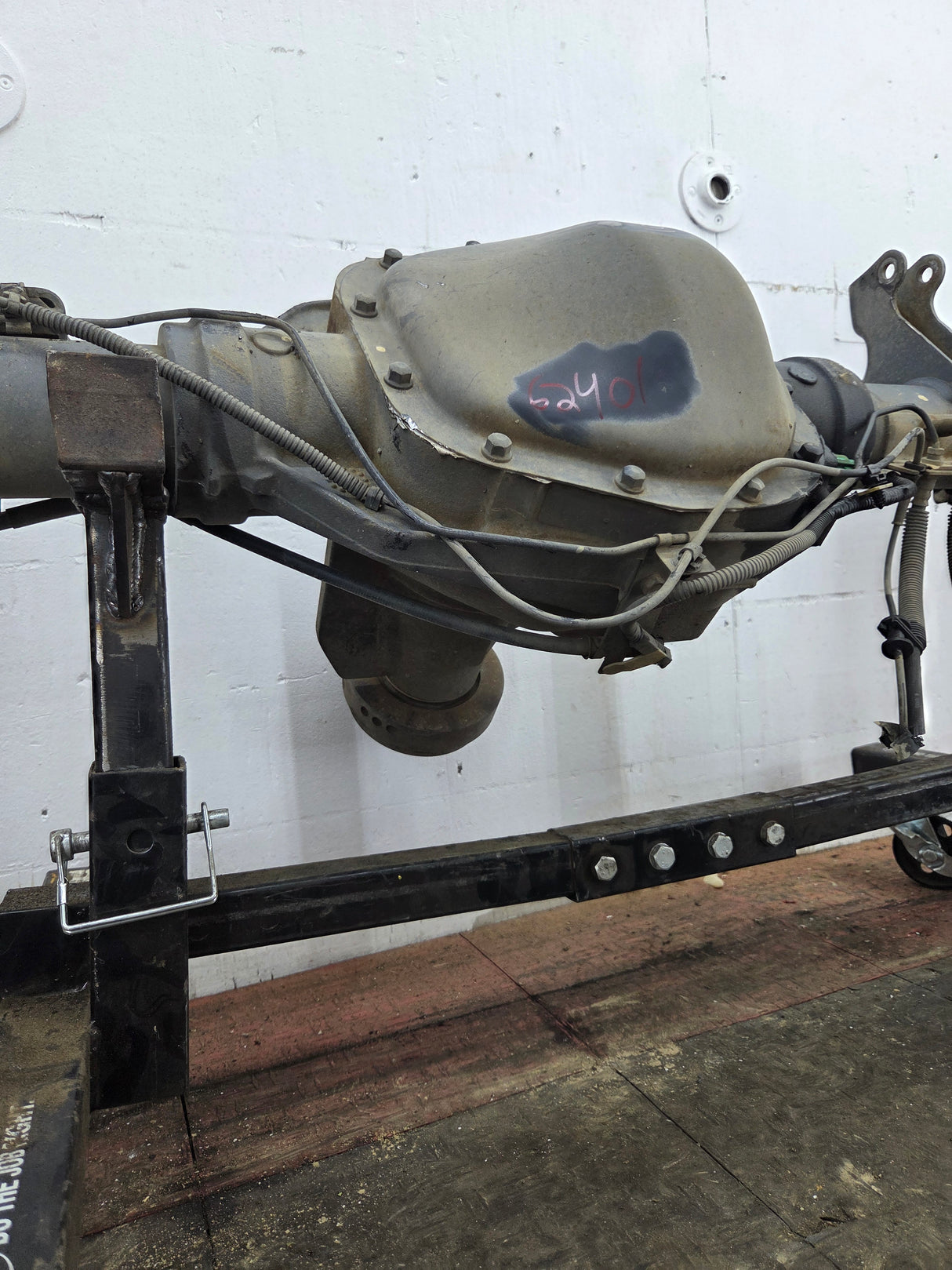 2011-2012 Ford Super Duty F250 F350 Rear Axle 3.73 Gear Ratio Electric Locking Rear End 297k Miles