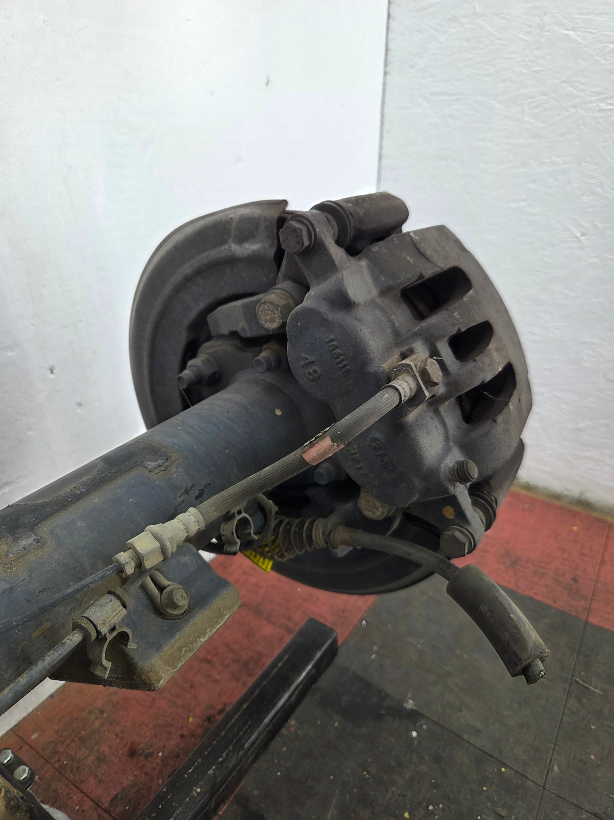 2011-2012 Ford Super Duty F250 F350 Rear Axle 3.73 Gear Ratio Electric Locking Rear End 297k Miles